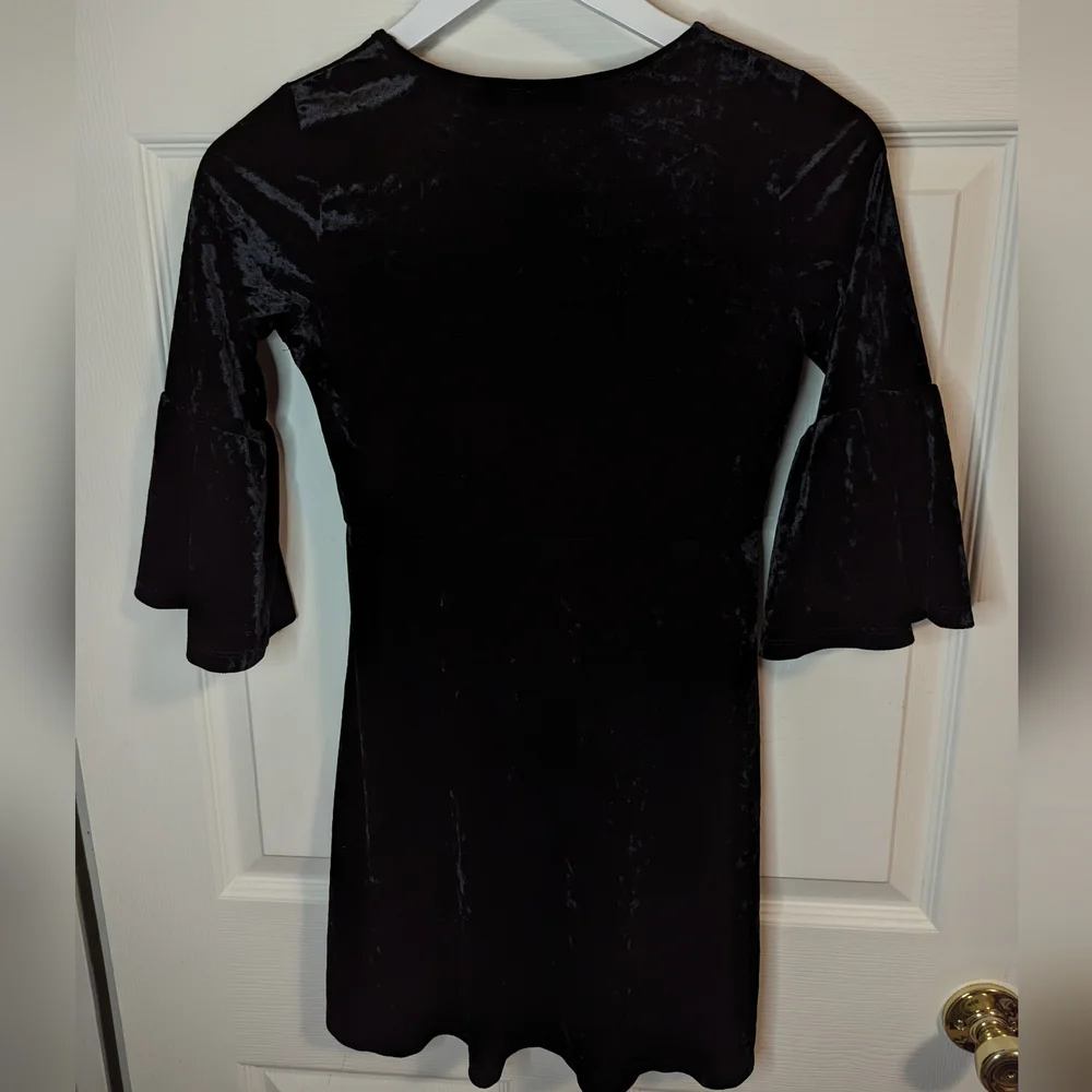 Children's place black velour dress with flare sleeves size large